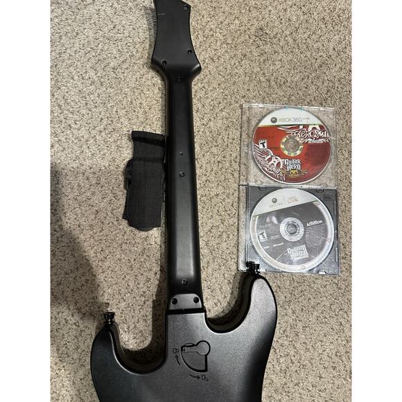 Xbox 360 Guitar Hero World Tour Sunburst Wireless w/ 2 Games Aerosmith GH3 - Picture 9 of 11